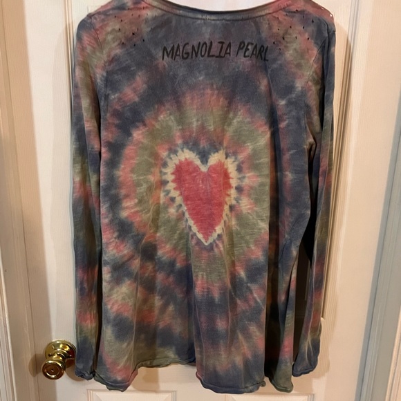 EUC Magnolia Pearl Love Appliqué Dylan Tee Top - Picture 8 of 16